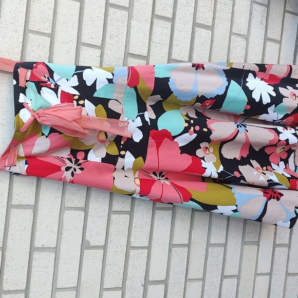 Dress - Picture 5 of 12